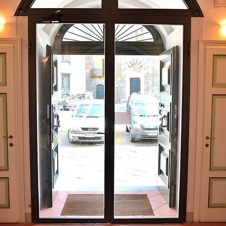 Dimora Dei Guelfi Luxury Rooms ลุคคา ภายนอก รูปภาพ