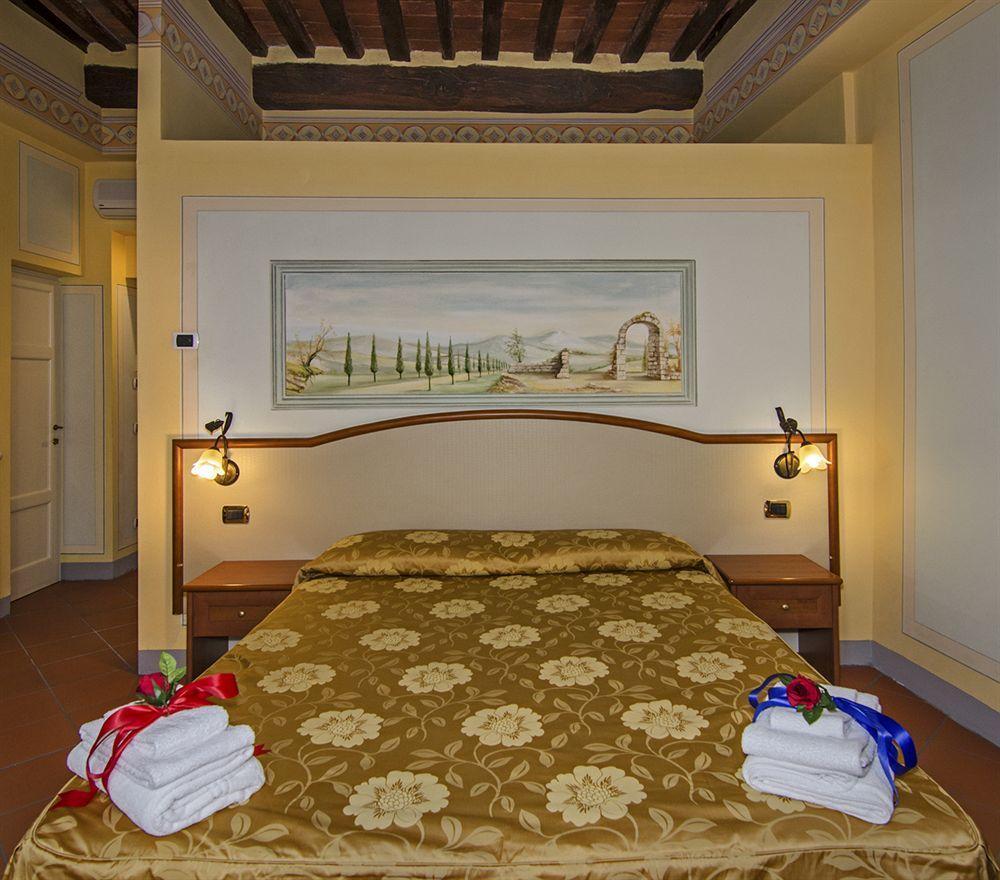Dimora Dei Guelfi Luxury Rooms ลุคคา ภายนอก รูปภาพ