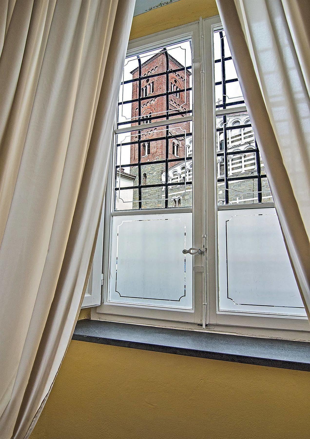 Dimora Dei Guelfi Luxury Rooms ลุคคา ภายนอก รูปภาพ