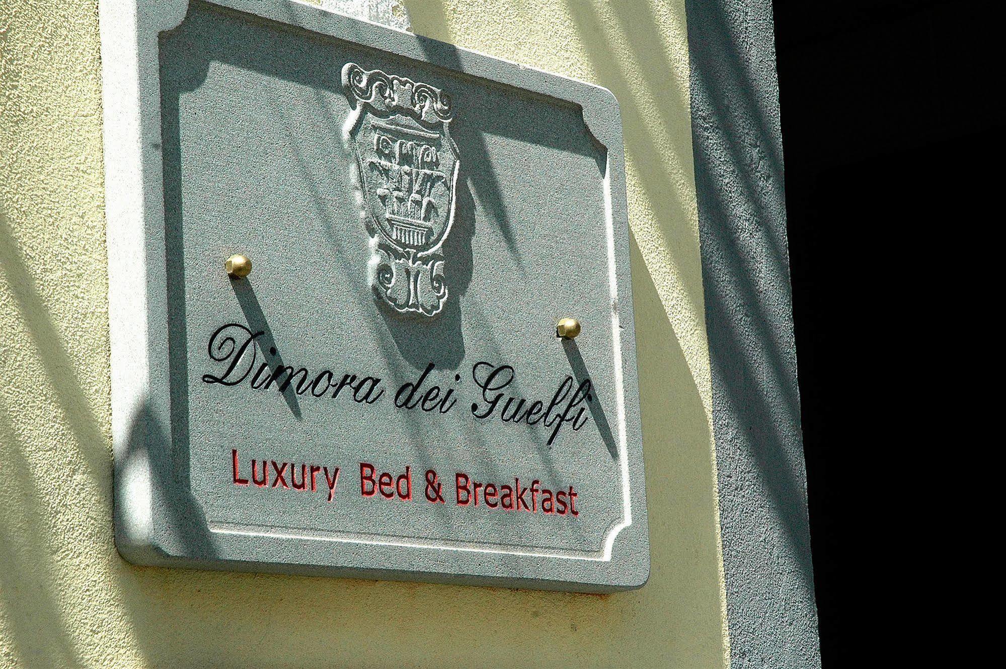 Dimora Dei Guelfi Luxury Rooms ลุคคา ภายนอก รูปภาพ
